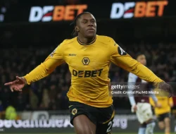 Wolves Menampar Villa 2-0 di Molineux: Kejutan Derby yang Membuat Villa Goyang Posisi Top Four