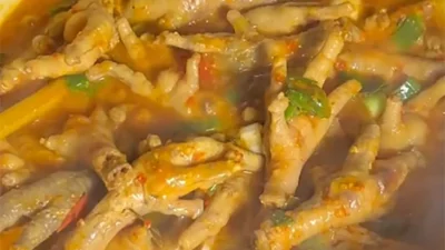 4 Cara Memasak Ceker Ayam Supaya Empuk dan Tidak Amis – Rahasia Chef Profesional