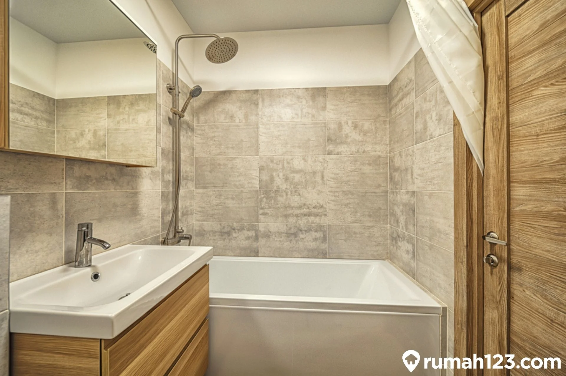 5 Inspirasi Desain Bathtub Kamar Mandi agar Terlihat Lebih Estetis