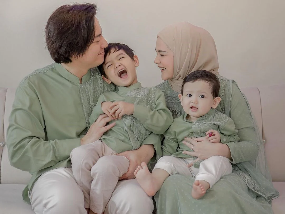 7 Potret Ekspresi Ceria Anak Artis Saat Dapat THR Lebaran 2026, Bahagia Pol!