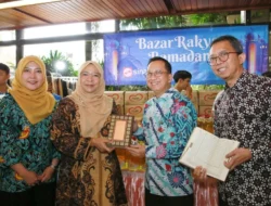 APP Group Donasikan 1.000 Mushaf Al‑Qur’an pada Bazaar Lebaran 2026 Kementerian Perindustrian