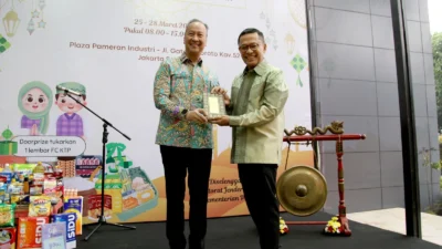 APP Group Dukung Bazaar Lebaran Kemenperin, Donasikan 1.000 Mushaf Al‑Quran
