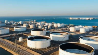 Arab Saudi Tawarkan 2 Juta Barel Minyak Arab Light untuk Dijual dari Laut Merah