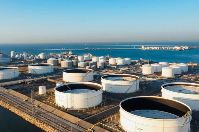 Arab Saudi Tawarkan 2 Juta Barel Minyak Arab Light untuk Dijual dari Laut Merah