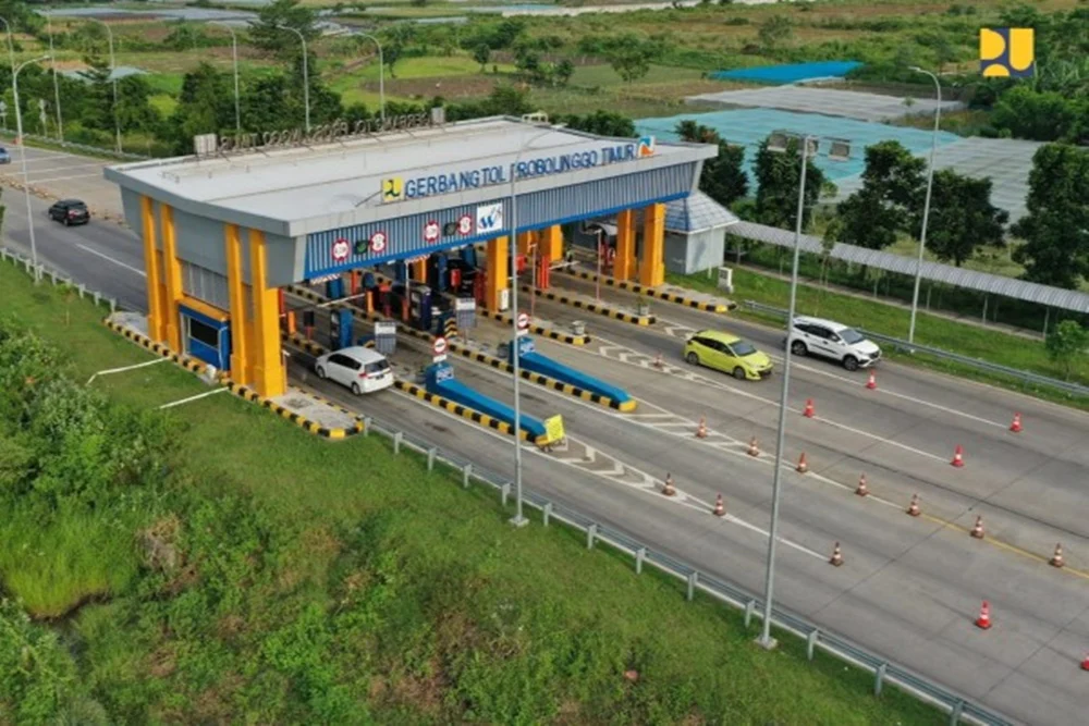 Arus Mudik Melejit 121% di Tol MBZ: CCTV Online Ungkap Kepadatan Lalu Lintas Hari Ini