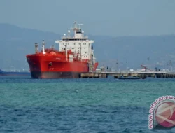 AS Izinkan Negara Terdampar di Laut Beli Minyak Rusia Selama 30 Hari