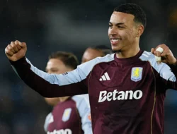 Aston Villa Selamatkan Wajah Liga Inggris, Emery Catat 100 Kemenangan dalam Rekor Cepat