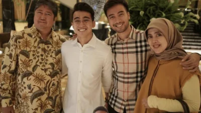 Ayah Vidi Aldiano Unggah Video Takbiran Bersama Adik, Sentuh Hati Netizen