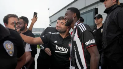 BESIKTAS DI PERSIMPANGAN: Transfer Ndidi ke Manchester United & Perjuangan EuroCup Membuat Penggemar Bergairah