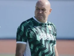 Bojan Hodak Menutup Mulut: Takut Sanksi, Sepak Bola Indonesia Terpuruk?