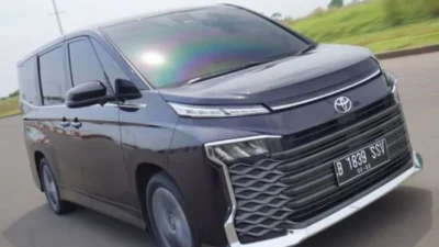 Cek Harga OTR Jakarta Toyota Voxy Si Baby Alphard