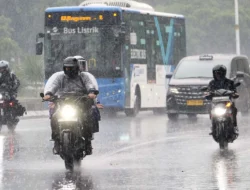 Cuaca Hari Ini: Gerimis di Surabaya dan Malang, Hujan Ringan di Gorontalo Utara & Boalemo, serta Petir di Jakarta