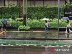 Cuaca Hujan Dominasi Jakarta, Aktivasi Ekonomi Berpotensi Melambat di Awal Pekan