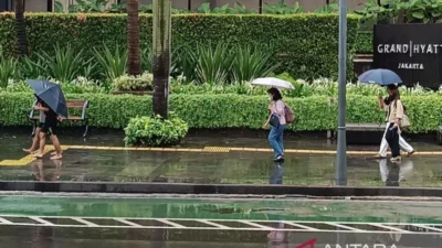 Cuaca Hujan Dominasi Jakarta, Aktivasi Ekonomi Berpotensi Melambat di Awal Pekan