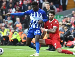 Danny Welbeck Ganda Gol Bawa Brighton Menang 2-1 atas Liverpool