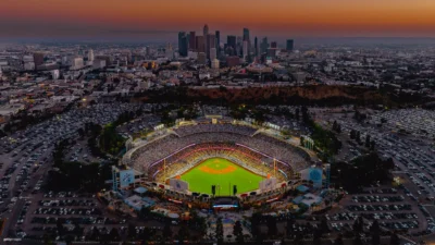Dodger Stadium Resmi Jadi Uniqlo Field: Transformasi Ikonik Lapangan Baseball Amerika