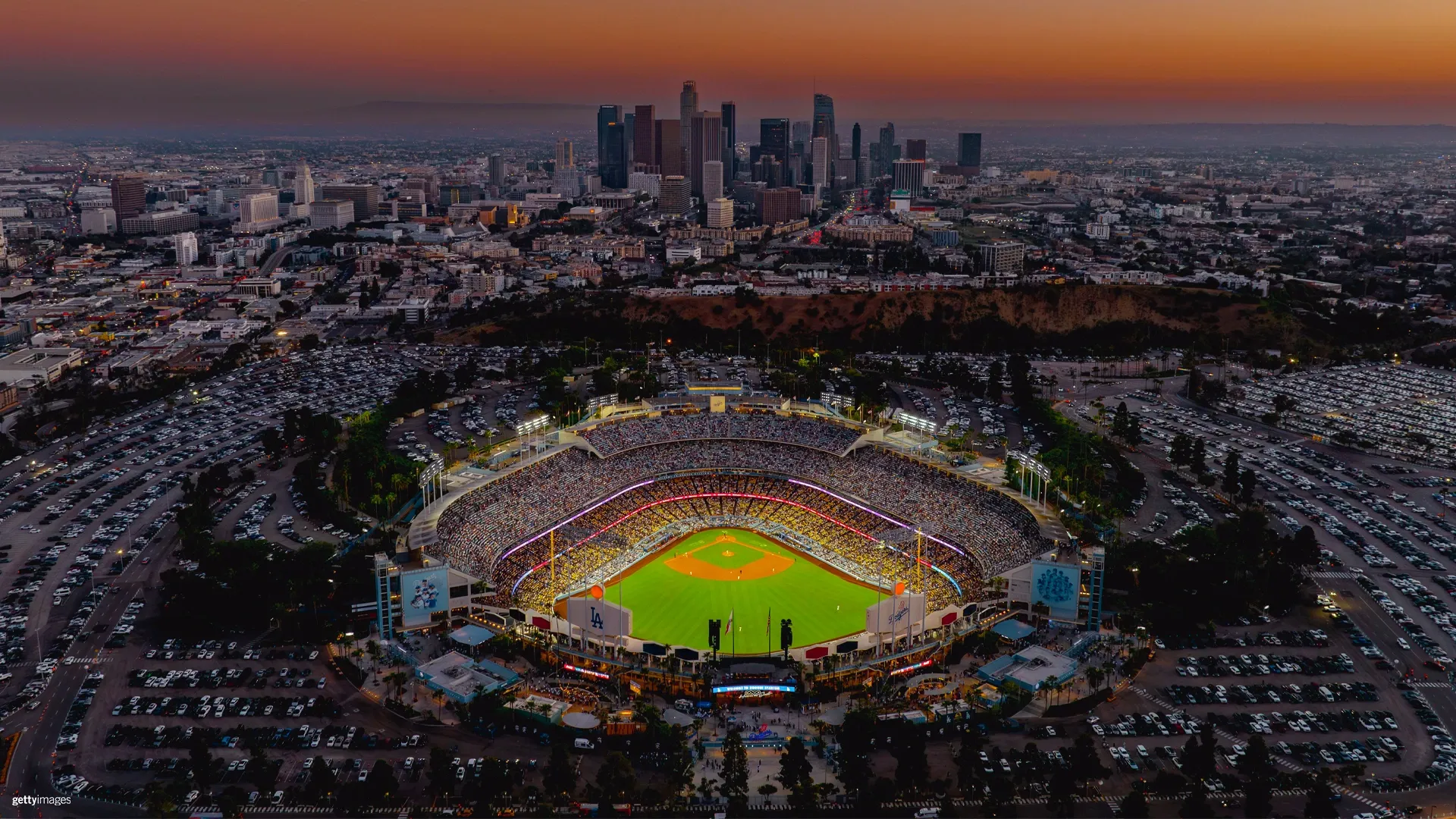 Dodger Stadium Resmi Jadi Uniqlo Field: Transformasi Ikonik Lapangan Baseball Amerika