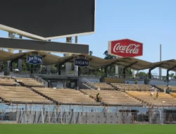 Dodger Stadium Siap Guncang Laga: Upgrade Tertunda, Transport Baru, dan Momen Debut yang Dinanti Penggemar