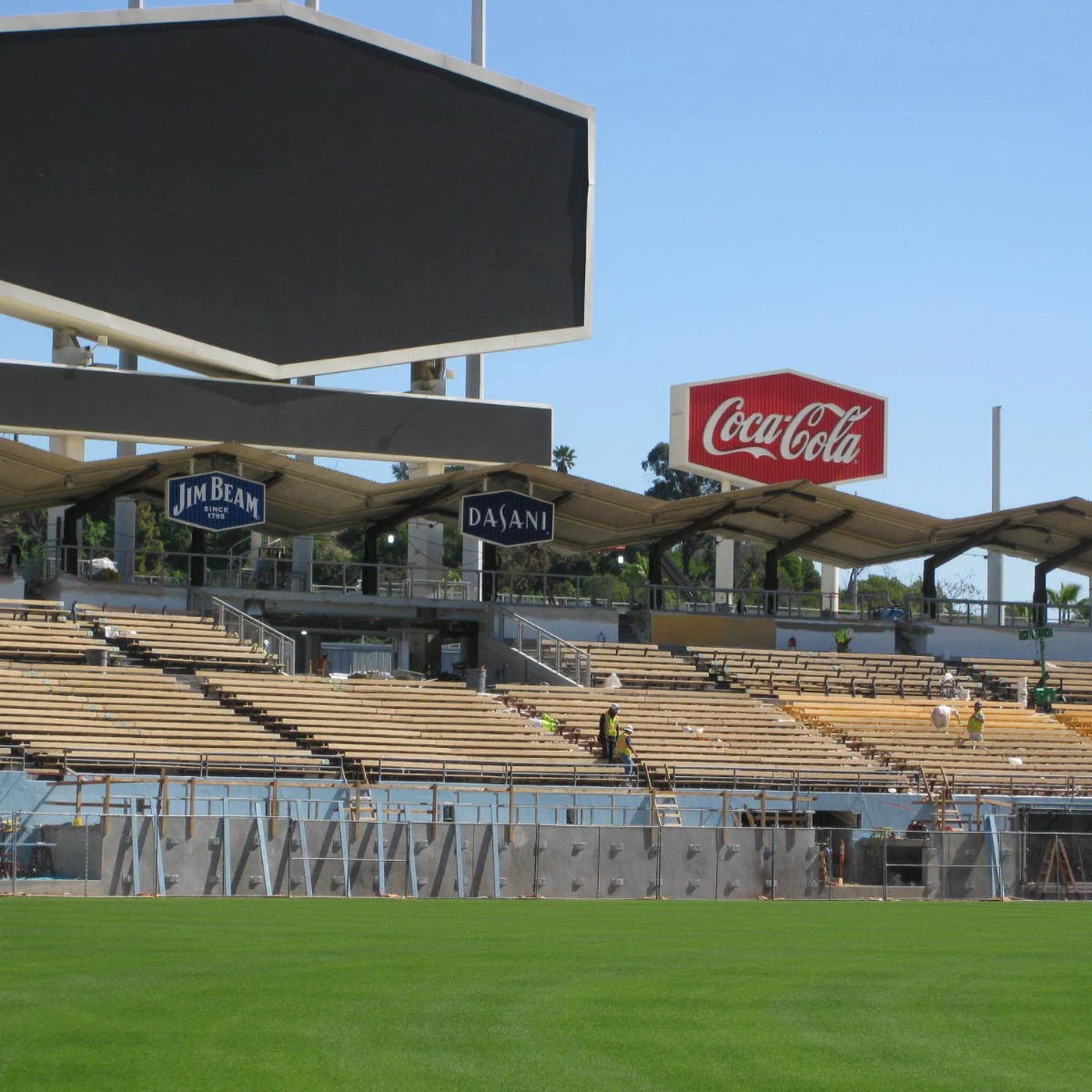 Dodger Stadium Siap Guncang Laga: Upgrade Tertunda, Transport Baru, dan Momen Debut yang Dinanti Penggemar
