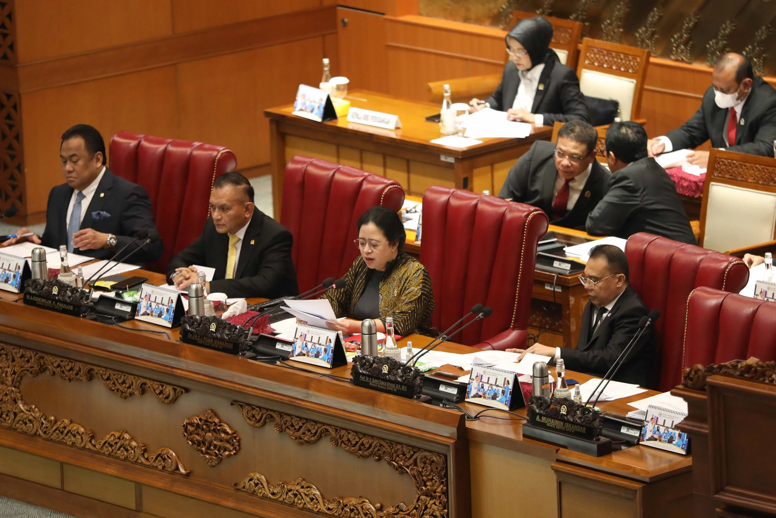 DPR Resmi Sahkan Tiga RUU Strategis Jadi Usul Inisiatif: PPRT, Hak Cipta, dan Keuangan Haji