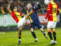 Drama Go Ahead Eagles vs Twente: Dean James Terjerat Penalti, Tim Tertinggal 1-4