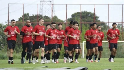 Drama Latihan di JIS: Manajer Borneo Marah, Persija Klarifikasi, dan Borneo Jadi Tim Pertama Latihan Resmi di Stadion!