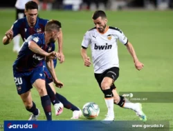 Drama Menegangkan di Menit Tambahan: Valencia Raih 3-2 atas Alavés