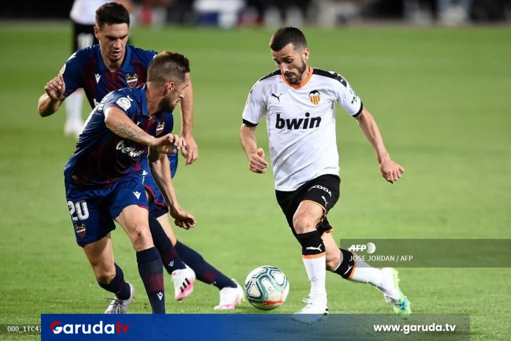 Drama Menegangkan di Menit Tambahan: Valencia Raih 3-2 atas Alavés