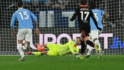 Edoardo Motta: Kiper 21 Tahun Lazio yang Tiba-tiba Jadi Andalan di Serie A