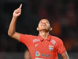 Gol Emosional Adam Alis ke Gawang Borneo FC: Senang Bisa Cetak Gol, Tapi Respek Tetap Nomor Satu!