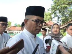 Gubernur Andra Soni Salat Idulfitri di Alun‑Alun Serang, Ajak Pererat Silaturahmi dan Persaudaraan