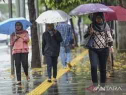 Hujan Ringan Mendominasi Jakarta, Aktivitas Ekonomi Ibu Kota Berpotensi Melambat