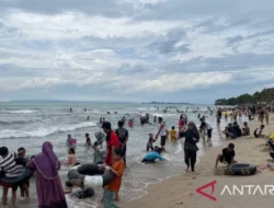 Jalur Wisata Pantai Anyer Ditutup Karena Kepadatan pada H+2 Lebaran, Kondisi Saat Ini