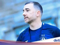 Janji Marcos Reina Terbukti Membuat Persib Gigit Keras, Lini Belakang Persik Terbongkar!