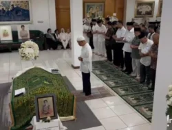 Jenazah Vidi Aldiano Dimakamkan di TPU Tanah Kusir