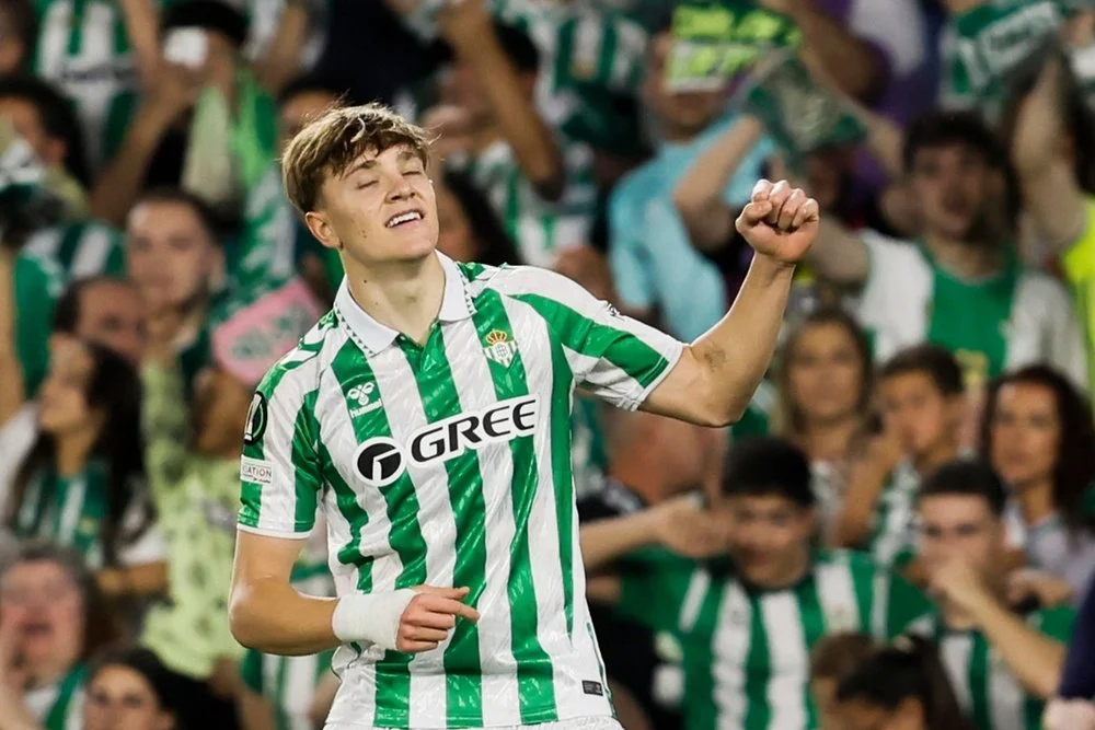 Jesús Rodríguez Kembali Ke Betis: Kunjungan Mengejutkan, Cedera, dan Harapan Baru