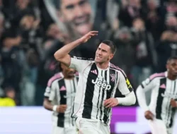 Juventus Kembali Menggoda Vlahovic: Kontrak Baru, Cedera, dan Penolakan Tawaran