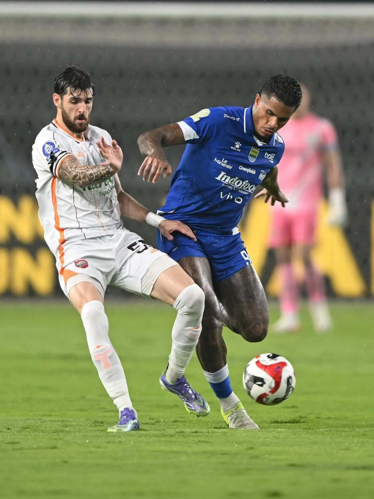 Kalahkan Persik, Modal Berharga Persib Bungkam Borneo FC & Nyaman di Puncak Liga 1