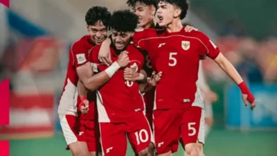 Kemenangan Perdana Maarten Paes bersama Ajax: Kiper Timnas Indonesia Buktikan Kualitas di Eredivisie