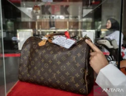 Kena OTT KPK, Intip 3 Koleksi Barang Branded Bupati Pekalongan Fadia Arafiq