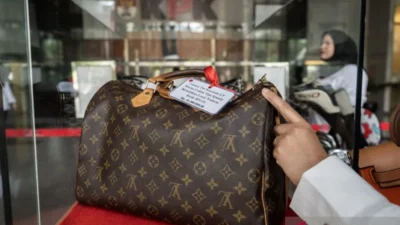 Kena OTT KPK, Intip 3 Koleksi Barang Branded Bupati Pekalongan Fadia Arafiq