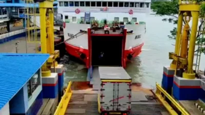 Kendaraan Logistik Mulai Manfaatkan Pelabuhan BBJ Bojonegara untuk Penyeberangan ke Sumatera