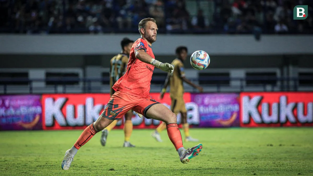Kiper Sonny Stevens Jadi Mimpi Buruk! Persija Jakarta Gagal Menang Gara-Gara Penalti yang Mentah