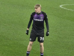 Kisah Anderlecht: Dari Kepergian Schmeichel hingga Bakat Muda Nathan De Cat Memikat Premier League