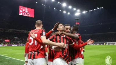 Koni De Winter Bersinar di Derby Milan: Dari Lapangan Merah ke Sorotan Nasional
