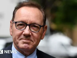 Kontroversi Besar Kevin Spacey: Dari Gugatan Asuransi $100 Juta Hingga Hoax Kematian di Tengah Konflik Timur Tengah