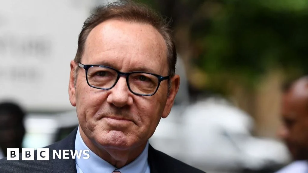 Kontroversi Besar Kevin Spacey: Dari Gugatan Asuransi $100 Juta Hingga Hoax Kematian di Tengah Konflik Timur Tengah