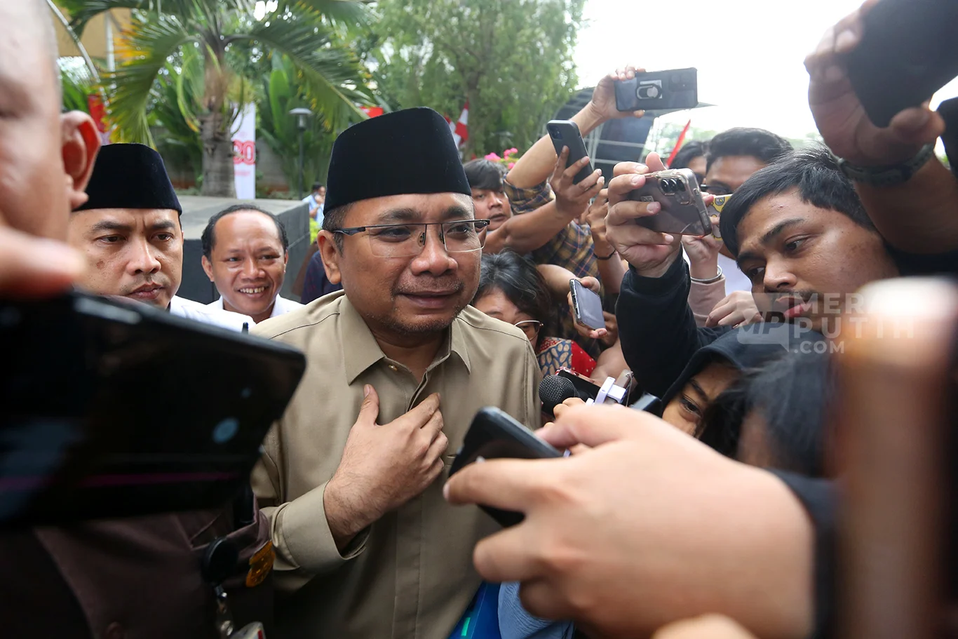 KPK Alihkan Penahanan Gus Yaqut ke Tahanan Rumah, Mahfud MD Nilai Taktik Cerdik di Tengah Tekanan Politik