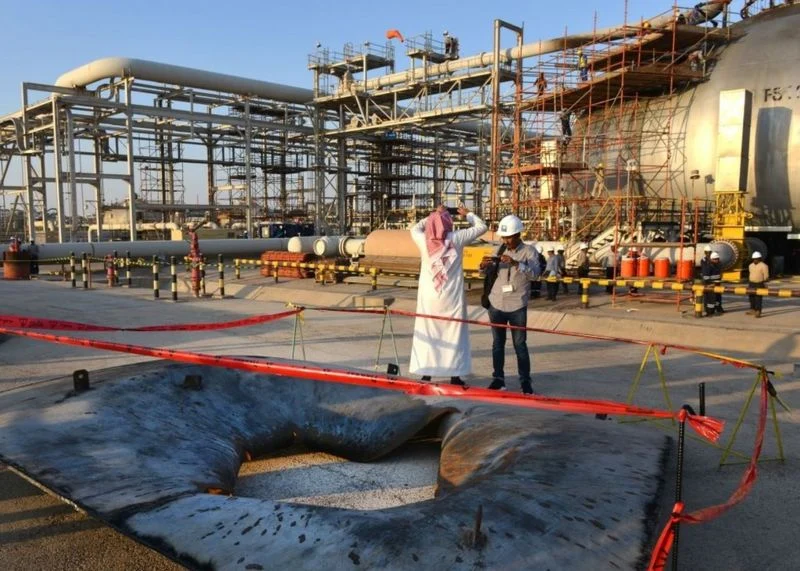 Krisis Energi Timur Tengah: Arab Saudi Hentikan Serangan Drone Mematikan pada Ladang Shaybah setelah Kilang Tanura Lumpuh
