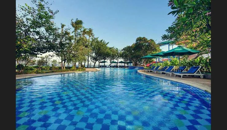 Lebaran Nggak Mudik? Ini 5 Staycation Hotel yang Worth It!